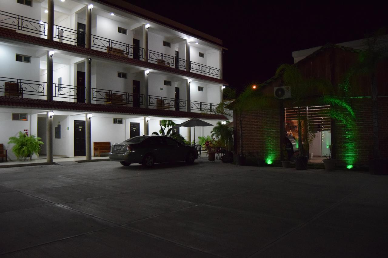 Hotel Real Primaveras Escárcega 외부 사진
